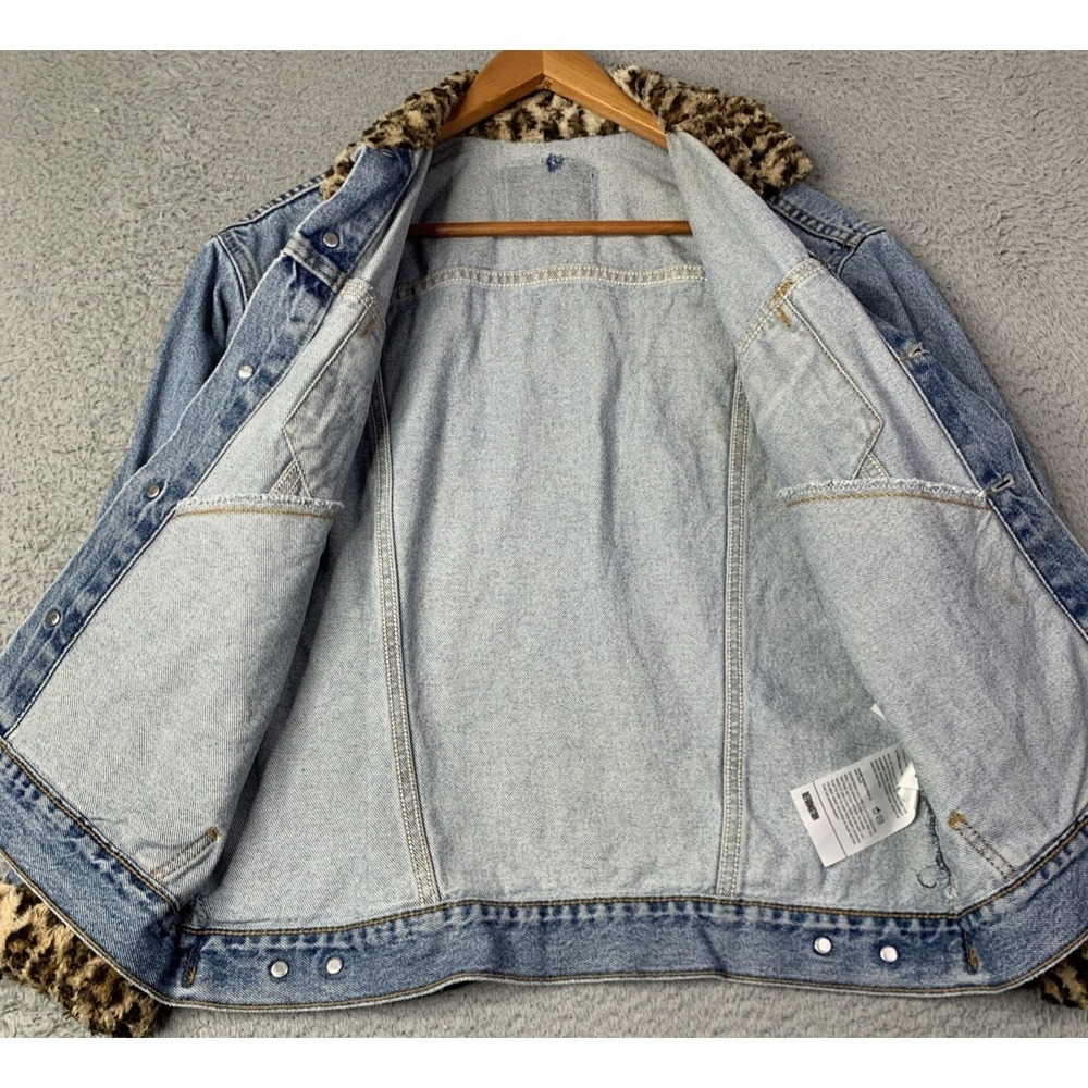 Reformation Levis Denim Jacket Womens Size Medium Collar and Cuffs Animal Print - Picture 13 of 16